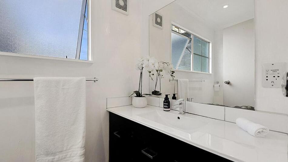 Ultimate Convenience, Walk-To-Town Townhouse Villa Queenstown Exterior photo